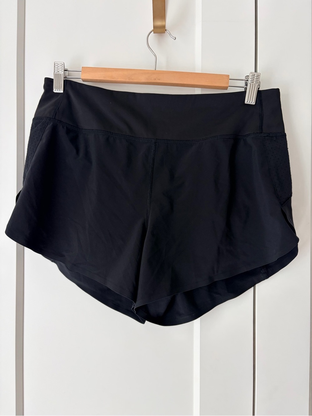 Athleta Black Run with It Athletic Shorts with Wide Waistband | M